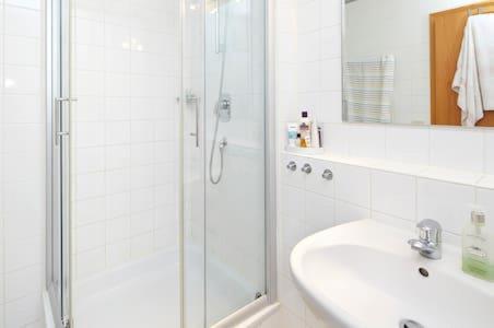Komfortferienwohnung Zentrum 루드빅스부르크 외부 사진
